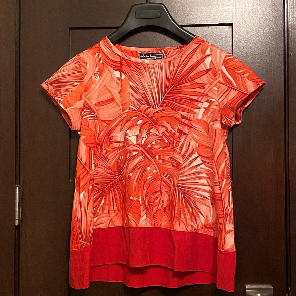 Comfy and gorgeous Salvatore Ferragamo xs cotton shirt.